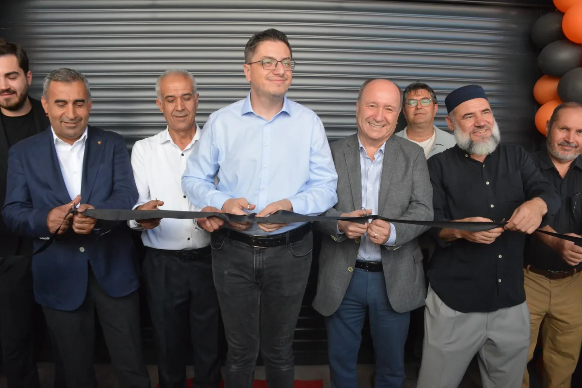 Akhisar'a yeni bir Gross Market açıldı