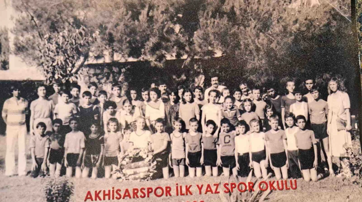 Akhisar'da ilk spor okulları ne zaman kuruldu?