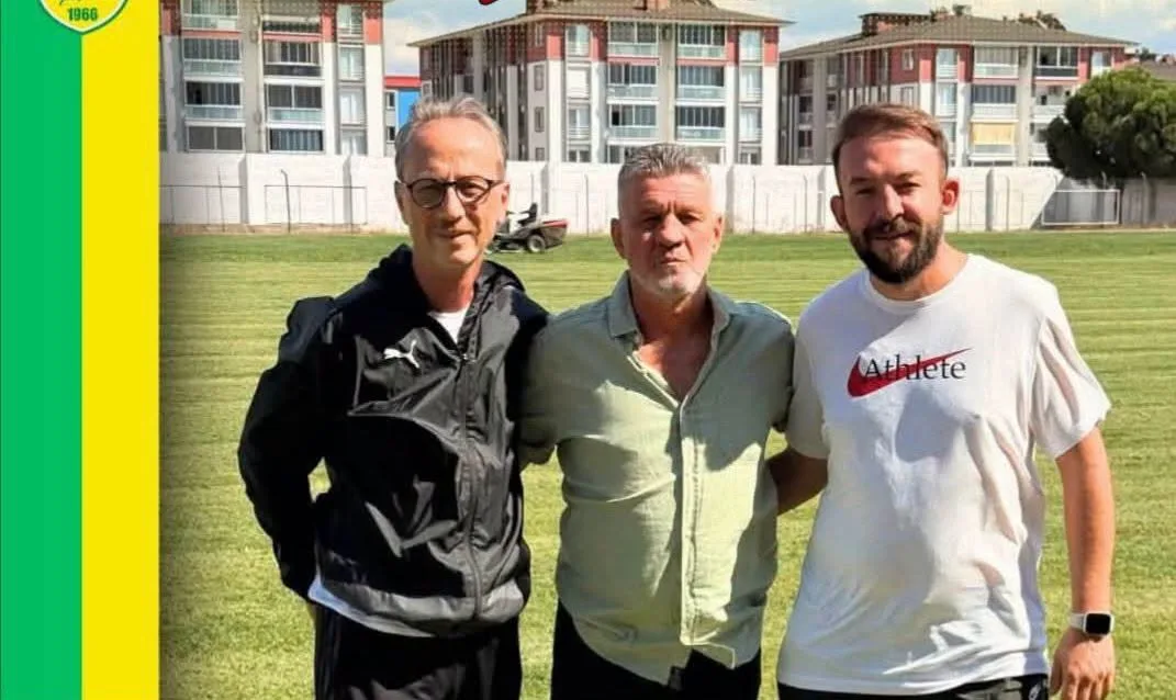 Akhisarspor'un eski teknik direktörü Edremitspor ile anlaştı