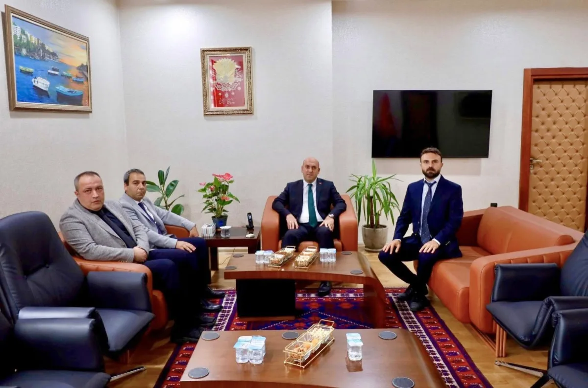 Akhisar MYO Müdüründen Akhisar Kaymakamı Can’a nezaket ziyareti