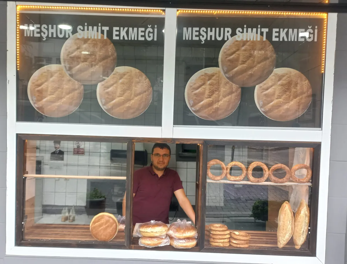 Akhisar’ın simgesi nohut mayalı simit ekmeği sabah çıkıyor, öğle bitiyor!