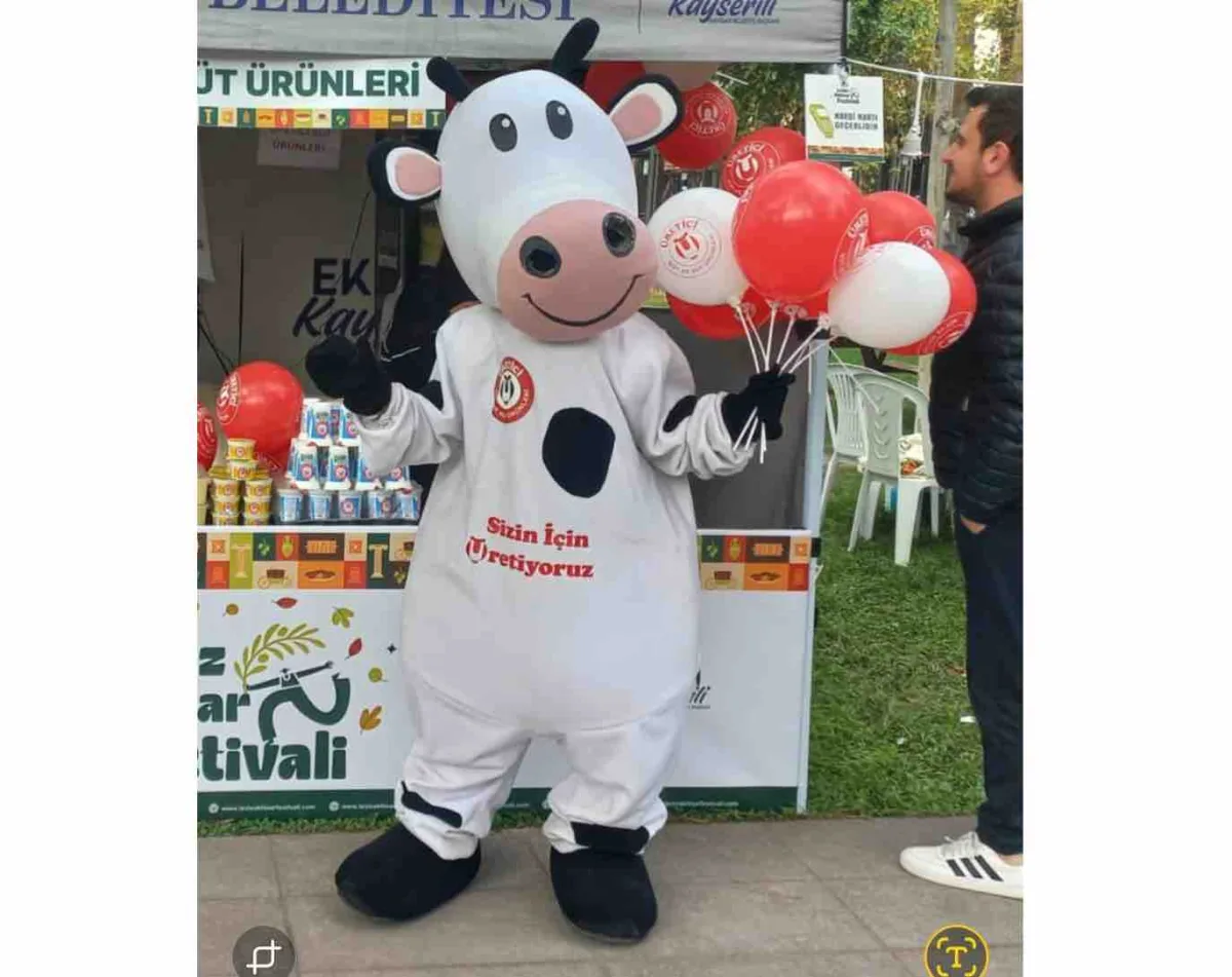 Leziz Akhisar Festivali’nin maskotu Üretici’nin MÖBİŞ’i…