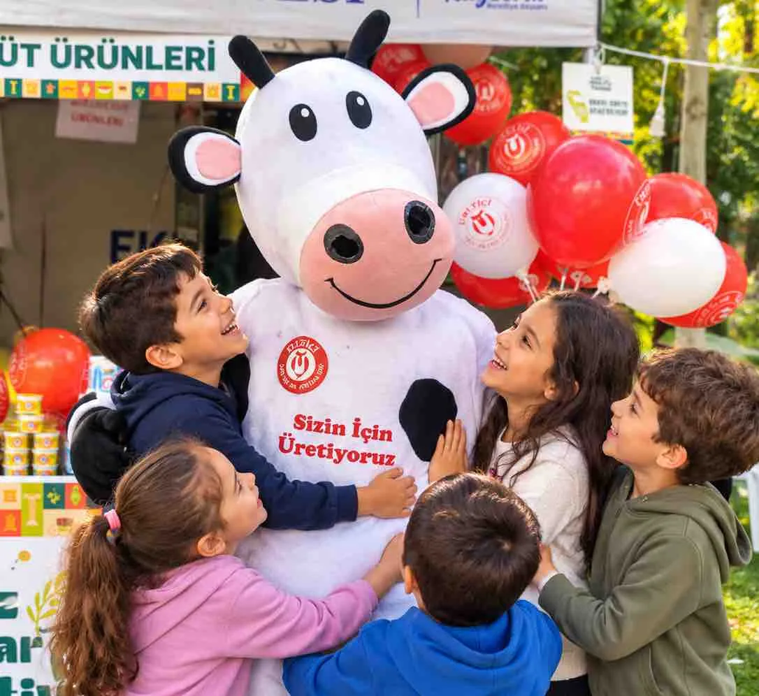 Çocuklar üzgün: "Leziz Akhisar Festivali biter, MÖBİŞ gider... "