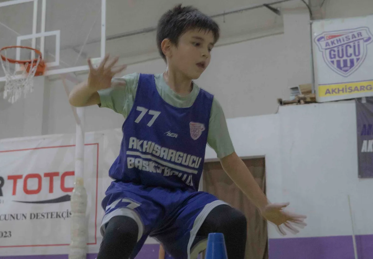Akhisargücü basketbolda temeli sağlam atıyor!