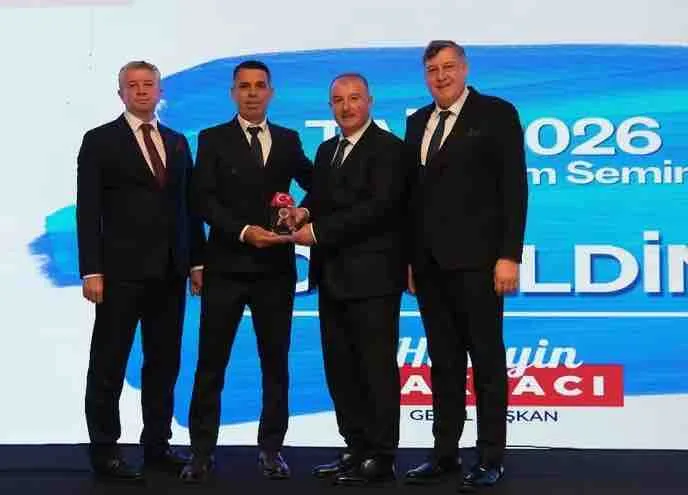 Akhisar Marangozlar ve Mobilyacılar Odası Başkanı seminere katıldı
