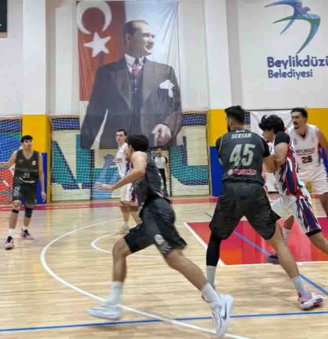 Akhisar Belediye Basketbol, Beylikdüzü’nden farklı geçti…
